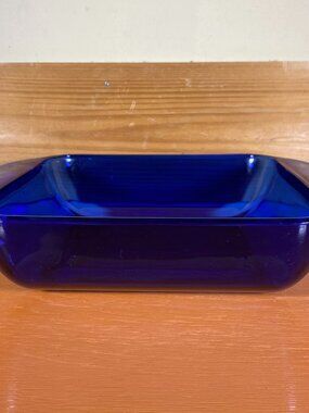 Anchor Hocking 2 Qt Cobalt Blue Glass 8" x 8” x  2.5” Casserole Baking Dish